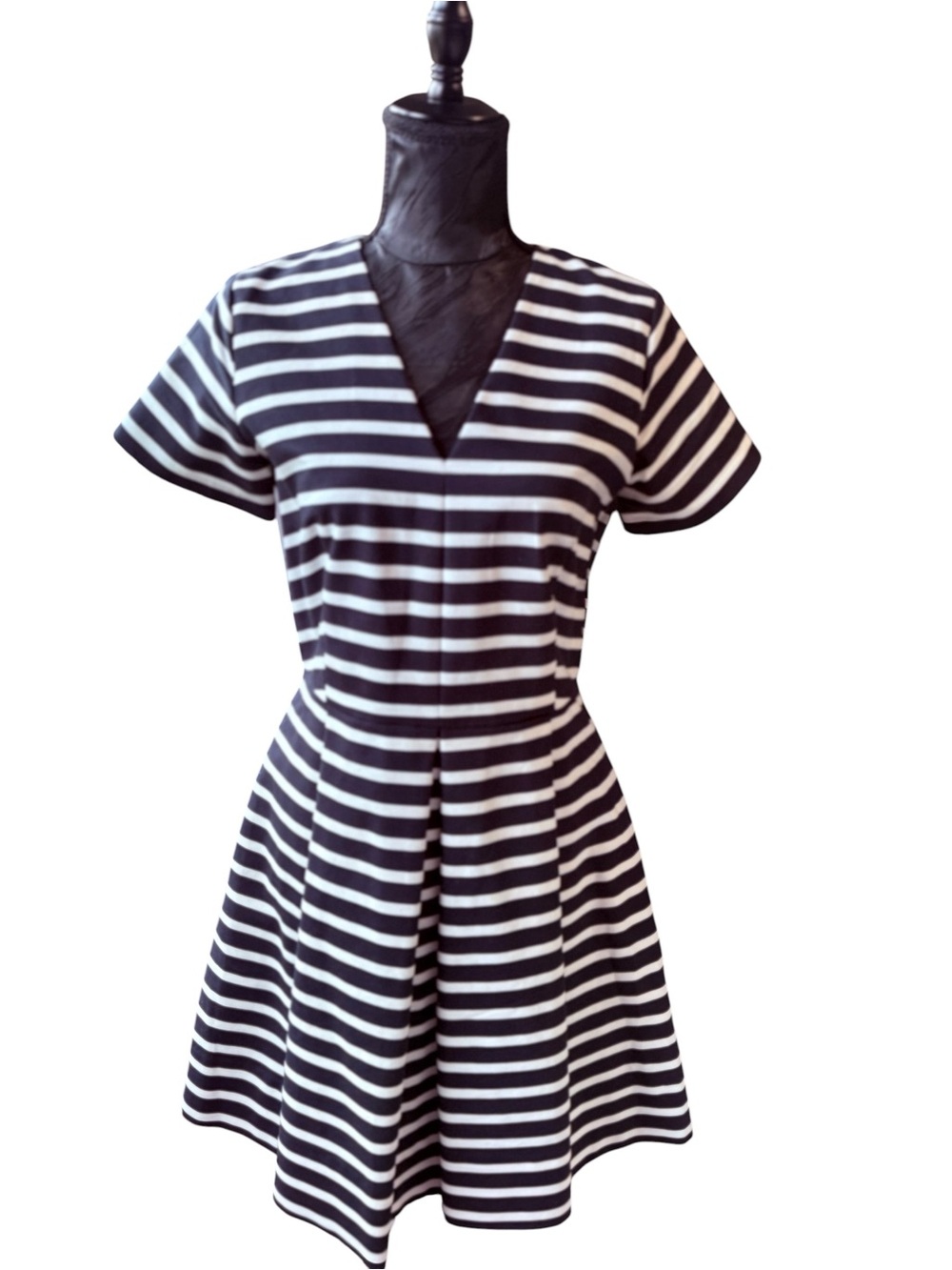 GAP Fit & Flare Dress Womens 6 Navy White Stripe Short Sleeve V Neck Pockets